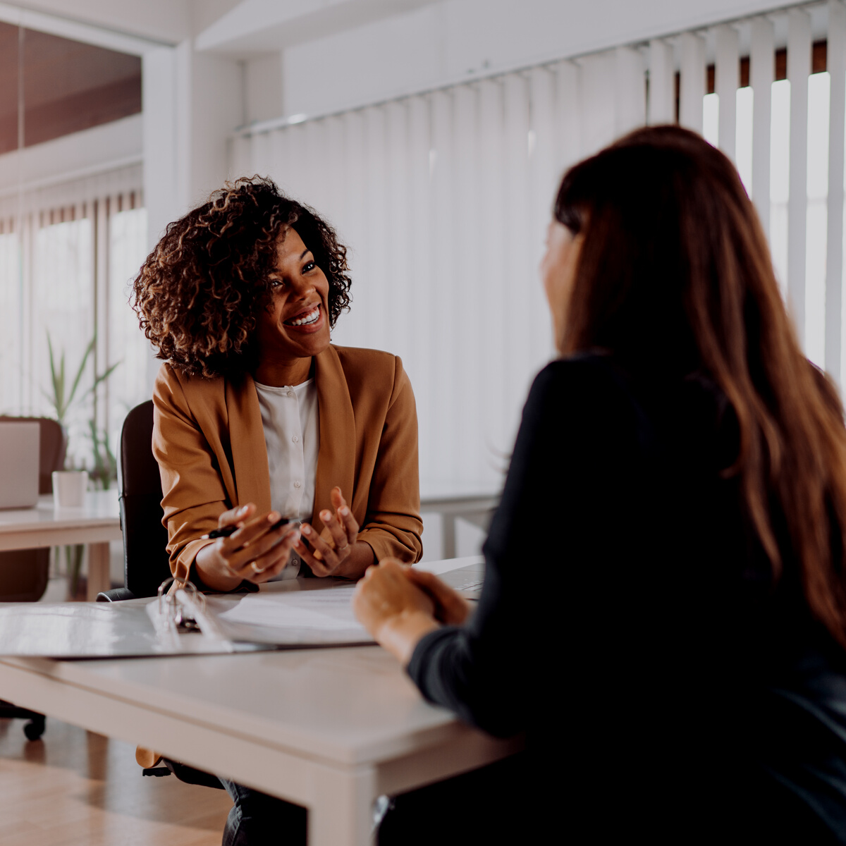 Client consulting with a agent